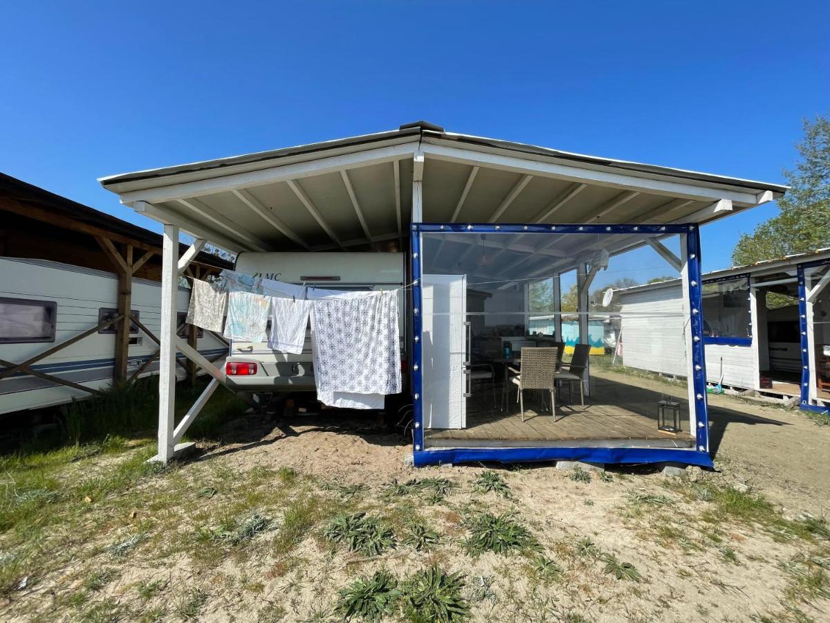 Sea Caravan On The Beach Hotel Kiten  Exterior photo