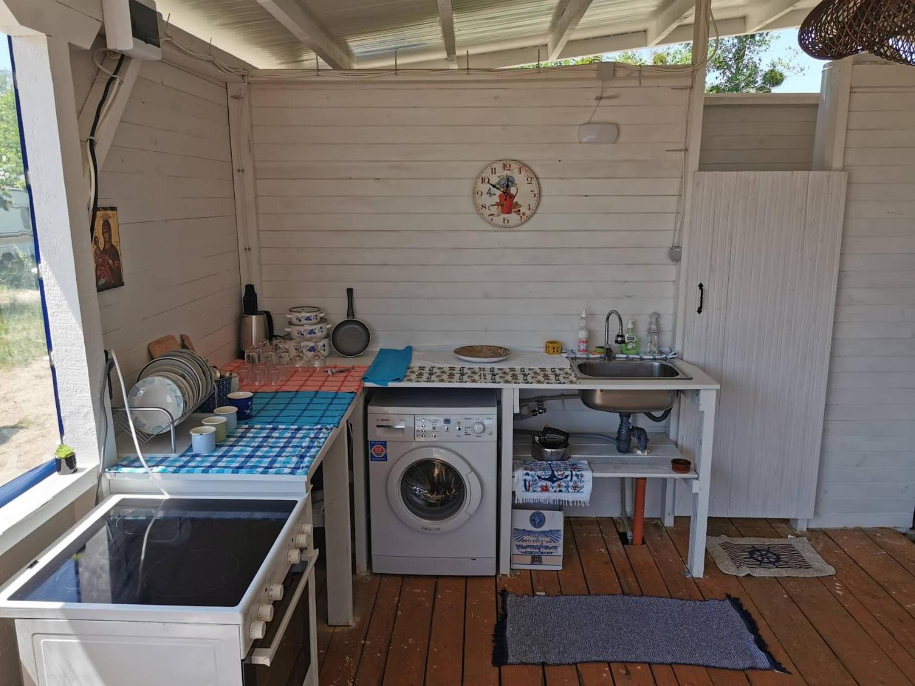 Sea Caravan On The Beach Hotel Kiten  Exterior photo